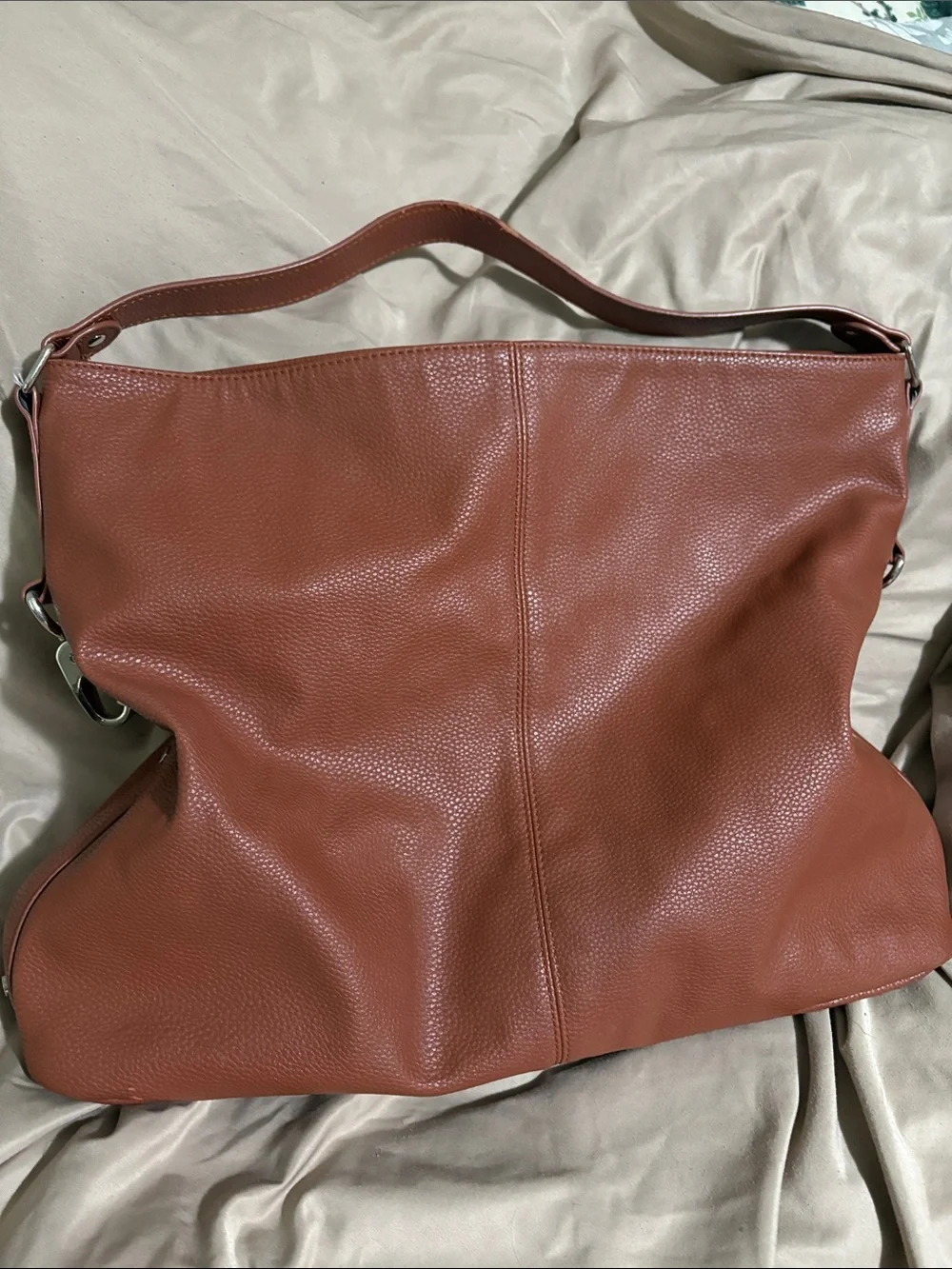 thirty-one Pebbled Hobo Shoulder Bag in Rust